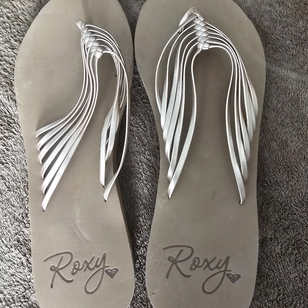 Roxy Women's Tan & Pink Sandals